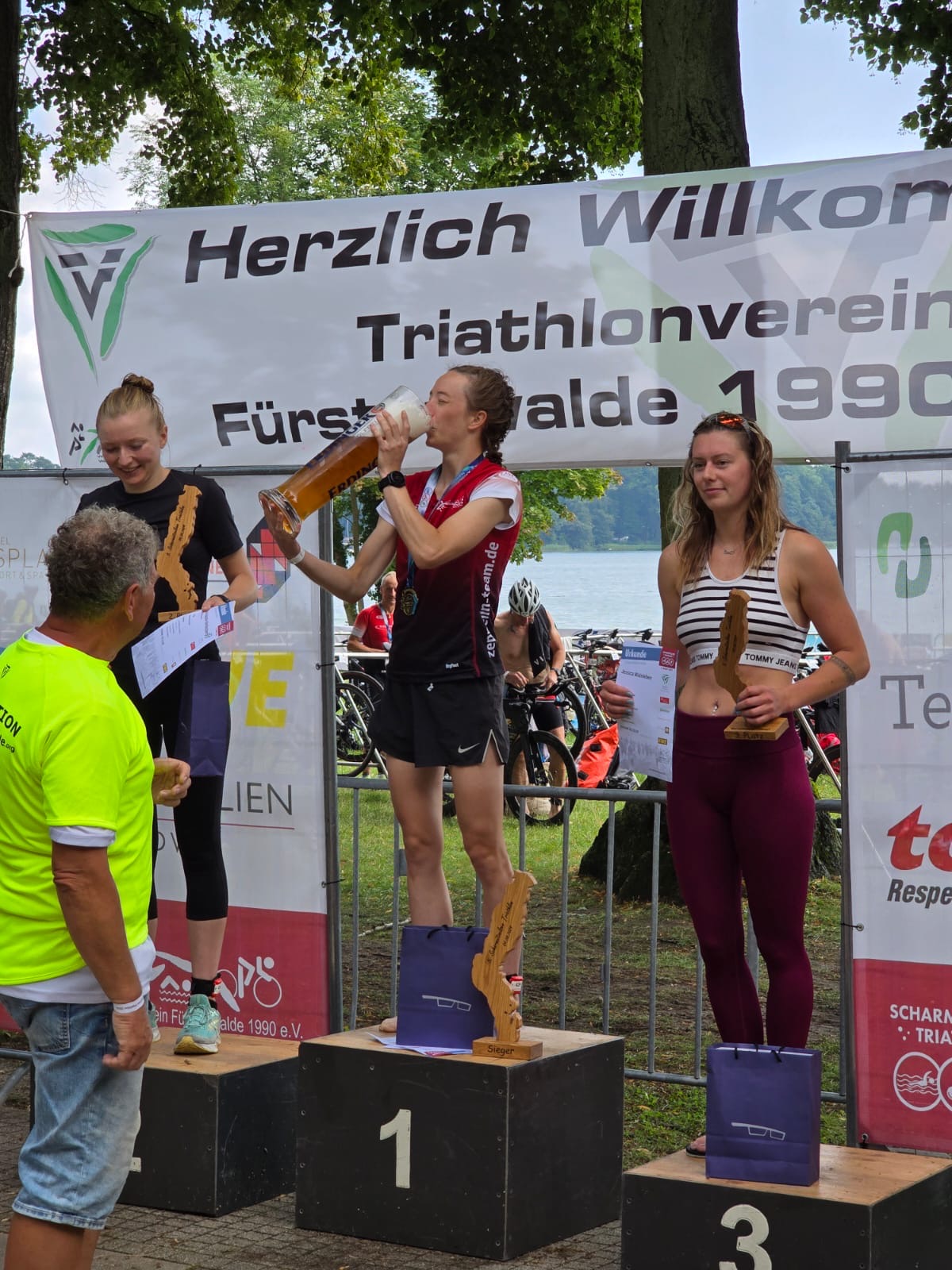 Franzi B. gewinnt den 5. Scharmützelsee Triathlon